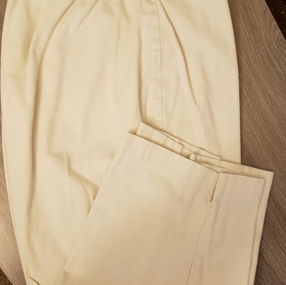Capris - Picture 3 of 6
